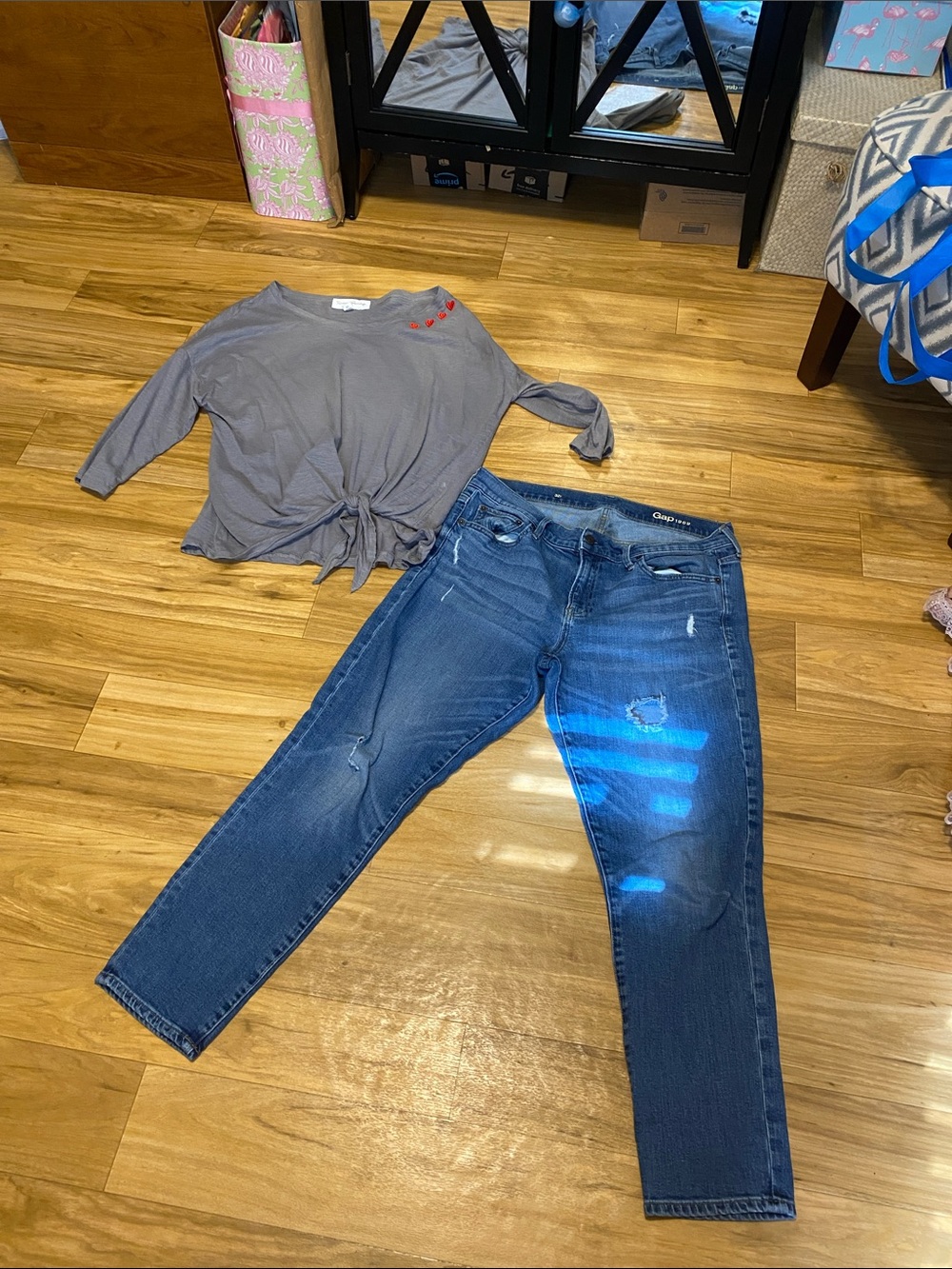 Bundle; GAP 1969 ladies size 14 distressed jeans & French Laundry top - Picture 2 of 10